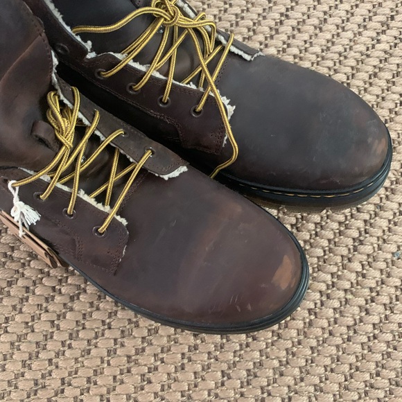 Doc Martin AirWair Boots 🥾 - Picture 7 of 7